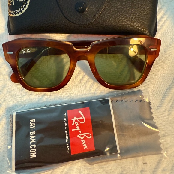 Never Worn Ray-Ban State Street Sunglasses main image 7